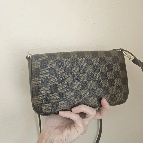 Checkered Brown Designer Handbag Set - Picture 4 of 13